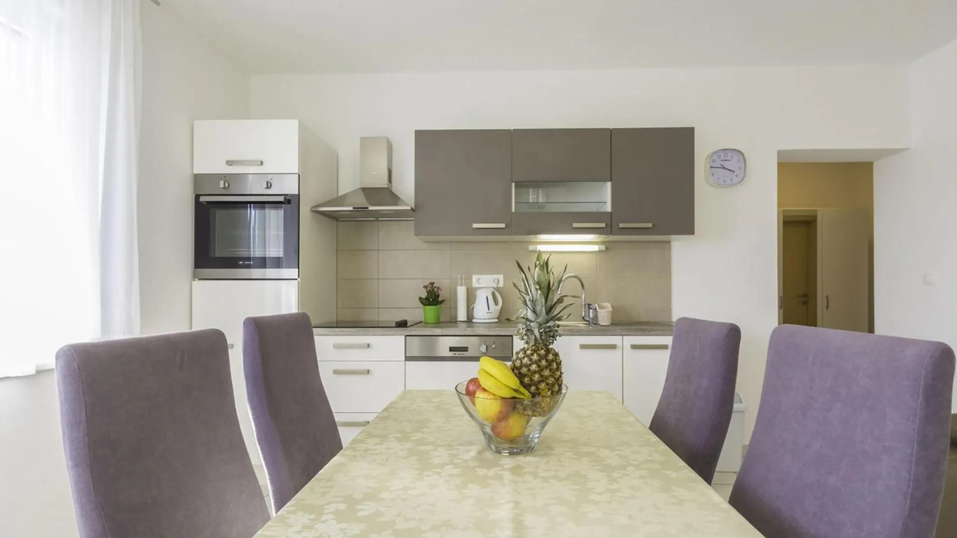 Awesome Apartment In Novi Vinodolski With House Sea View